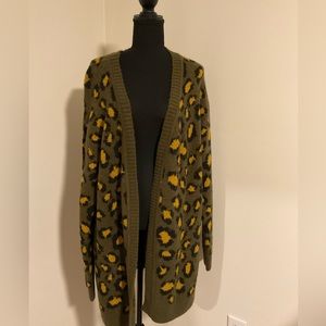 New direction olive & leopard‎ sweater NWT